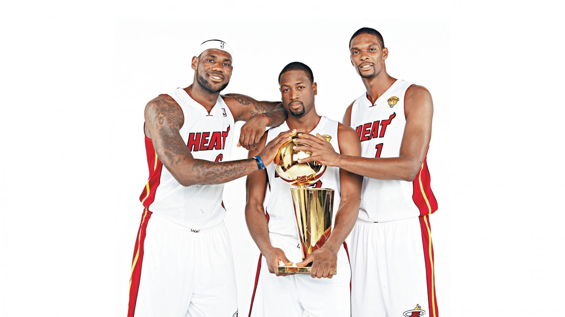 “新加坡泳池激战！2025世界游泳锦标赛精彩开幕”