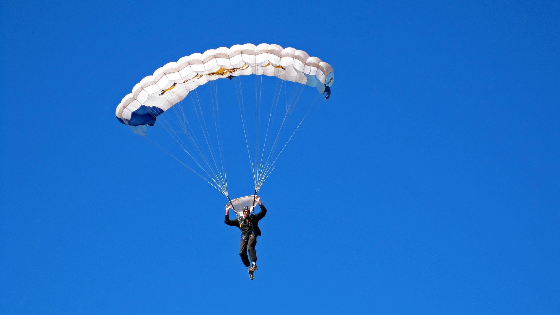 中国赛车大奖赛决赛日燃情开跑，中国赛车节目